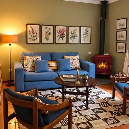 Chalet Palheirinhos Da Camelia